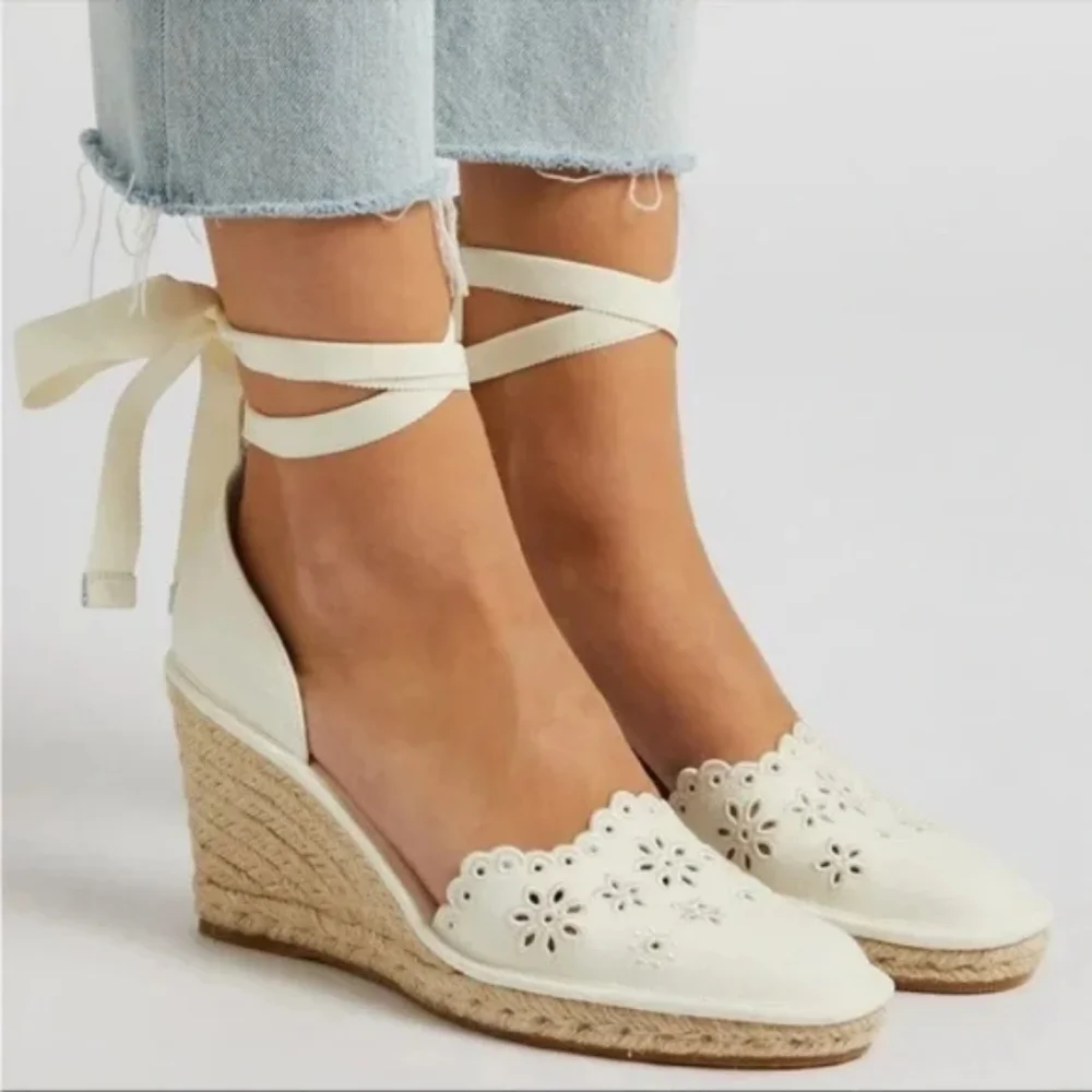Veronica Beard Soleil Espadrille Wedge Sandals in Floral White Block Heel - Picture 2 of 11